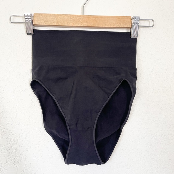 Skims Core Control Brief black Large/XL - Picture 3 of 5